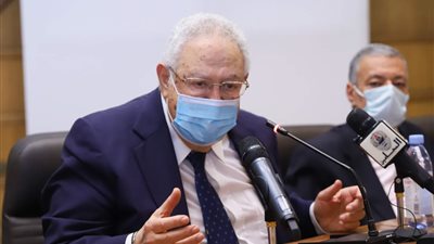 رجائي عطية يشكل لجنة لتطوير مستوى العلاج للمحامين وأسرهم 