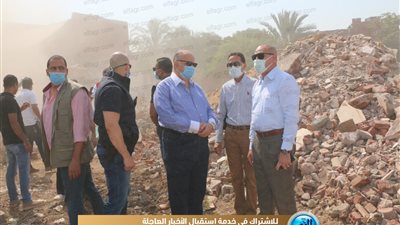 محافظ القاهرة يتفقد أعمال إزالة ١٠٢ عقار من عزبة المطار (صور)