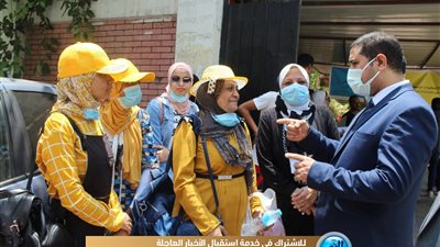 إقبال كثيف على قافلة آداب عين شمس لمحو الأمية الثانية (صور) 