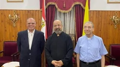 بطريرك الأقباط الكاثوليك يستقبل الأب رفيق جريش بكوبري القبة 