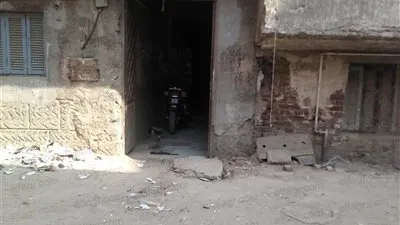 الصور الأولى لمسرح إلقاء فتاة من السادس على يد أمها وخالها بالبساتين 