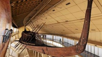 خبير يكشف بعض التحويلات المرورية استعدادًا لنقل مركب الملك خوفو للمتحف المصري الكبير 