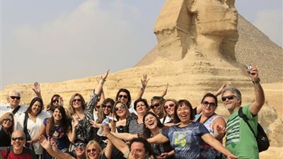 بشري سارة حول عودة السياحة الروسية لمصر