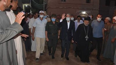 محافظ المنيا يقدم واجب العزاء لأسر شهداء الوطن من أبناء سمالوط