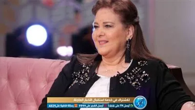 نادية الجندي ناعية دلال عبد العزيز: 