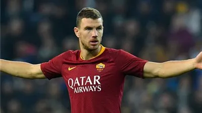 4 مهاجمين.. روما يحدد بديل دجيكو في الموسم الجديد