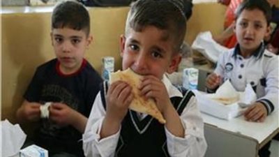 برلماني: توزيع الوجبات المدرسية بالكارت الذكي يقضي على الفساد