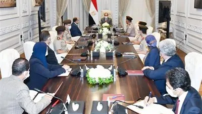 الرئيس يتابع الموقف التنفيذي لساحة الشعب والنصب التذكاري بالعاصمة الإدارية