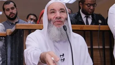 بلاغ  ضد الداعية محمد حسان لثبوت تضليله للشباب والتحريض على العنف باسم الدين