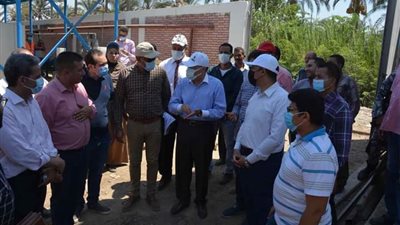 محافظ المنيا يتفقد مشروعات المبادرة الرئاسية 