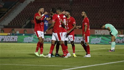 ساعات قد تحسم الصفقة.. تطورات جديدة بشأن رحيل 