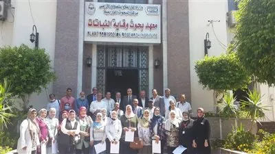 الزراعة تبحث مكافحة الافات لزيادة تصدير الحاصلات الزراعية