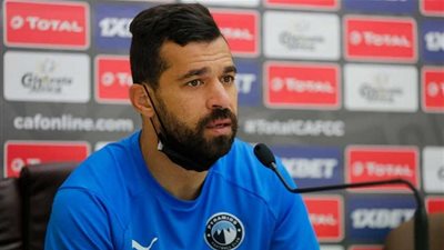 الغندور يفجر مفاجأة عن عبد الله السعيد والزمالك