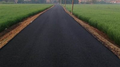 فيها حاجة حلوة.. مستشار رئيس الوزراء ينشر صور طرق لمركز قطور بالغربية