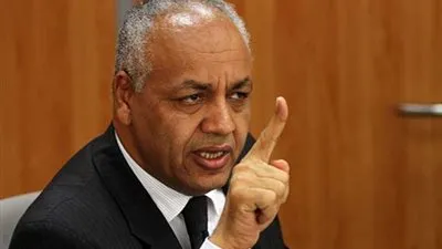 دلتا بلس يقترب.. مصطفى بكري يحذر من الموجة الرابعة (فيديو)