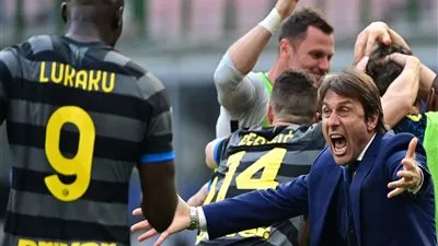 إيفرتون ينافس إنتر ميلان على نجم نابولي