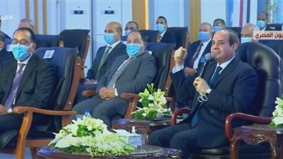 رغيف الخبز والحد الأدنى للأجور.. رسائل السيسي في افتتاح مشروعات بدر