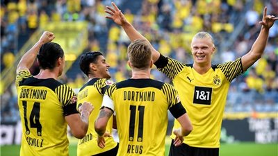 الدوري الألماني.. دورتموند يكتسح آينتراخت فرانكفورت