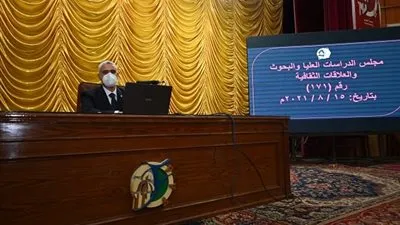 تسجيل 47 رسالة ماجستير ودكتوراة بجامعة الفيوم (صور)