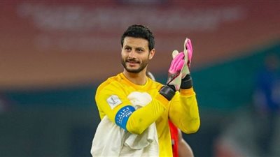 مدرب حراس المنتخب الأولمبي يحسم مستقبل الشناوي مع الأهلي