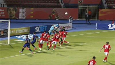 عاجل.. نجم الأهلي يجتاز الفحص الطبي في ناديه الجديد