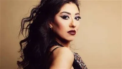 الفنانة مروة عيد: 