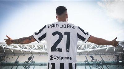 يوفنتوس يحسم صفقة الساحر البرازيلي