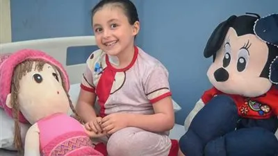 والدة الطفلة بيان تعلن تحسن حالة ابنتها بعد تلقي العلاج