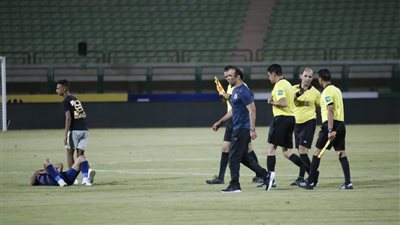 الكشف عن موقف نجم الأهلي من المشاركة أمام المصري