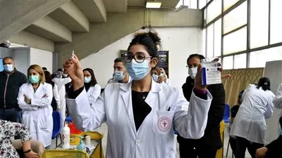 تونس تقرر فرض حجر صحي إلزامي لعشرة أيام على جميع الوافدين غير الملقحين