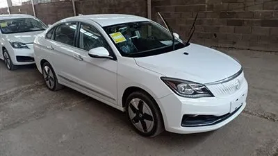 وزير قطاع الأعمال يكشف موعد إنتاج السيارة الكهربائية (فيديو)