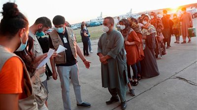 هولندا ترسل المزيد من الجنود إلى أفغانستان للمساعدة في عمليات الإجلاء