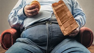 خبيرة تغذية: زيادة الوزن يهدد حياة نصف الشعب المصري(فيديو)