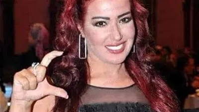 أشرف زكي عن إشارة سمية الخشاب: 