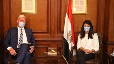  وزيرة التعاون الدولي تبحث مع السفير الهولندي العلاقات الاقتصادية المشتركة
