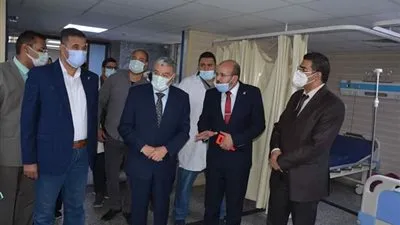 محافظ المنيا يتابع سير العمل بمراكز تلقي لقاح كورونا 