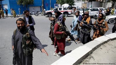 برصف الطرق وحقوق المرأة.. كيف تحاول طالبان تجميل صورتها أمام العالم؟