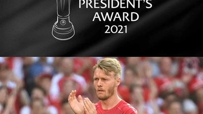 عاجل.. سيمون كايير يحصد  جائزة رئيس الاتحاد الأوروبي لكرة القدم 2021