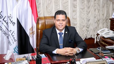 خاص.. رئيس هيئة ميناء دمياط يكشف مشاكل النقل النهري وسبل التعامل معها