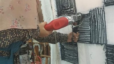 دورة تدريبية لصناعة السجاد النصف آلي بـ