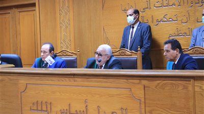 غداً..  محاكمة 12 متهما بـ