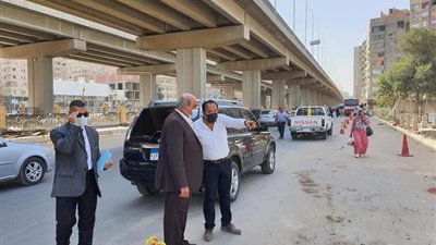 سكرتير محافظة الجيزة يتابع إزالة المنشآت المعوقة لتوسعة طريق المريوطية