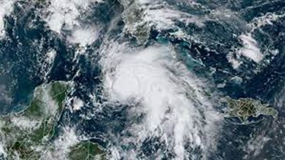 إعصار إيدا يتسبب في انقطاع الكهرباء عن مدينة نيوأورليانز الأمريكية 