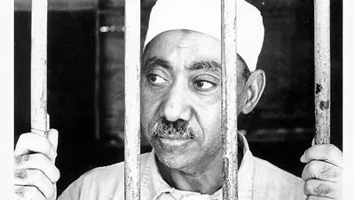 سيد قطب.. كيف تحول من شاعر إلى أب للجماعات الإرهابية حول العالم؟