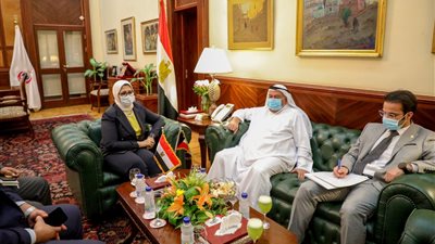 وزيرة الصحة تستقبل سفير دولة الكويت بالقاهرة لبحث سبل التعاون