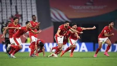 كتيبة الرعب.. تشكيل الأهلي بالصفقات الجديدة في الموسم المقبل (إنفوجراف)