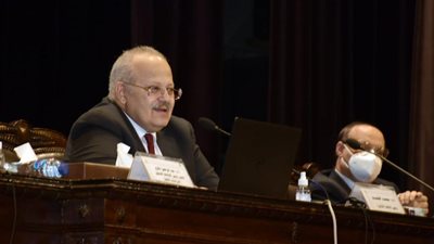 الخشت يوجه بإنشاء كلية لتطبيقات الذكاء الاصطناعي والروبوت شي