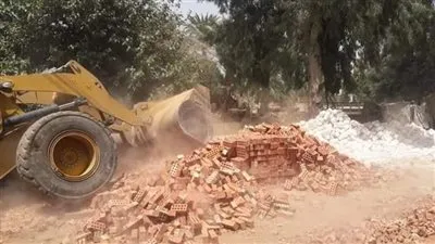 الري: تنفيذ 125 قرار إزالة لتعديات على الترع في 6 محافظات (صور)