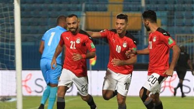 بـ10 لاعبين.. مصر تفلت من الهزيمة أمام الجابون بتعادل قاتل في تصفيات المونديال (فيديو)