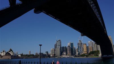 سيدني: إصابات كورونا تتجاوز 2000 حالة يوميًا مع تكثيف للتطعيمات